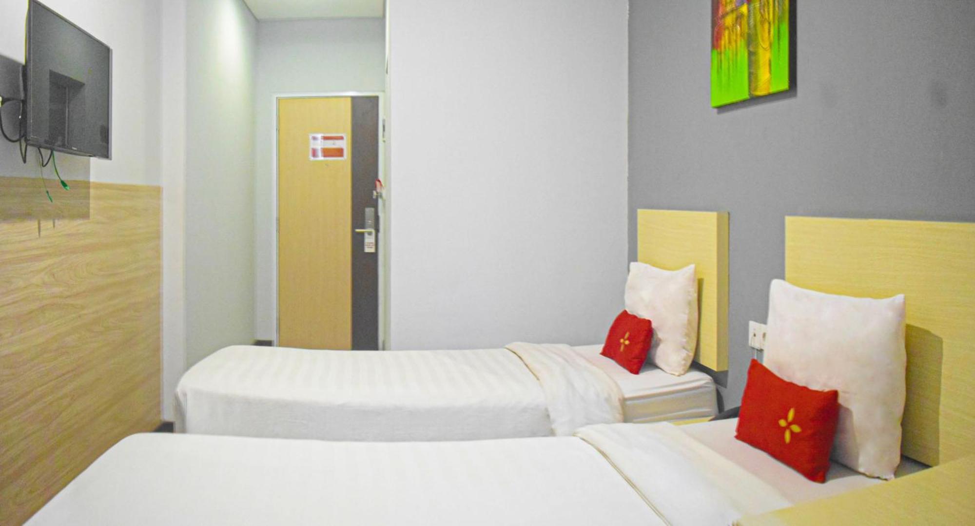 Valore Hotel Cimahi Exterior foto